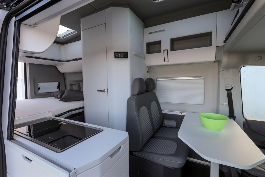 Интерьер Volkswagen Grand California 600 2018 года  (WW) (фото 23 из 45)